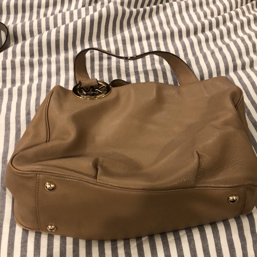 Micheal Kors bag - Picture 3 of 8